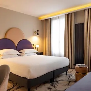 hotellátogatás